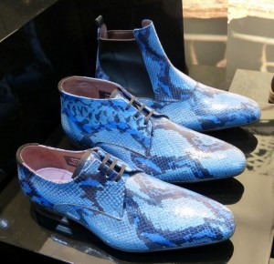 Schuh (blau) von Floris van Bommel auf der Bread & Butter in Berlin Schuh (blau) von Floris van Bommel auf der Bread & Butter in Berlin